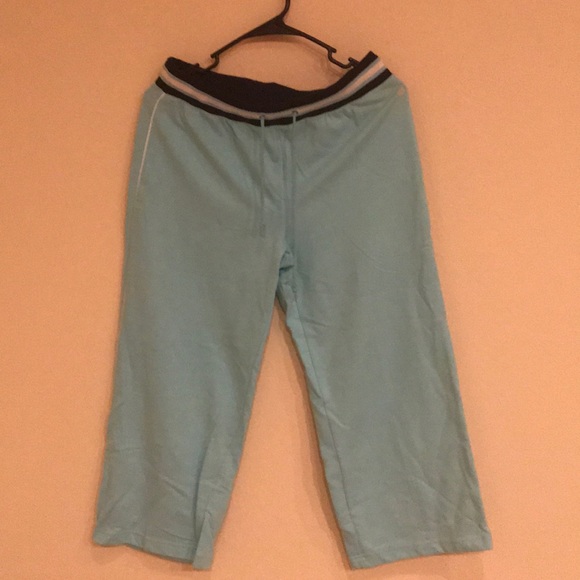 Blue two piece athletic gear - Picture 2 of 6